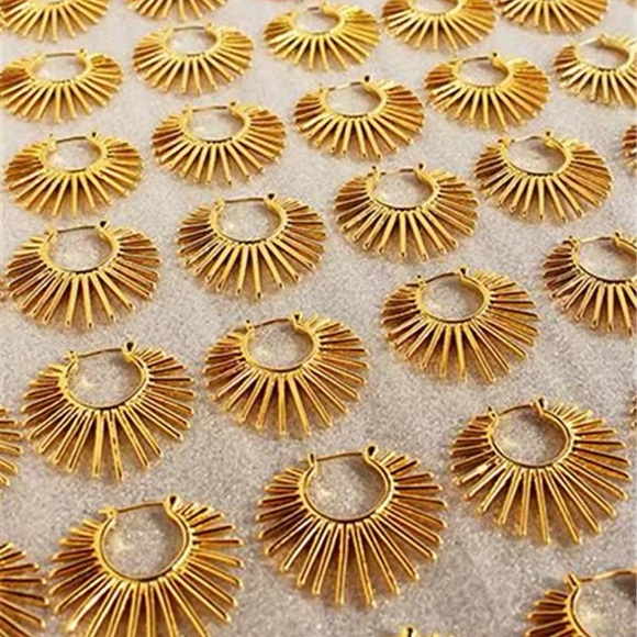 Anthropologie Gold Sunburst Hoop Earrings - Picture 6 of 12